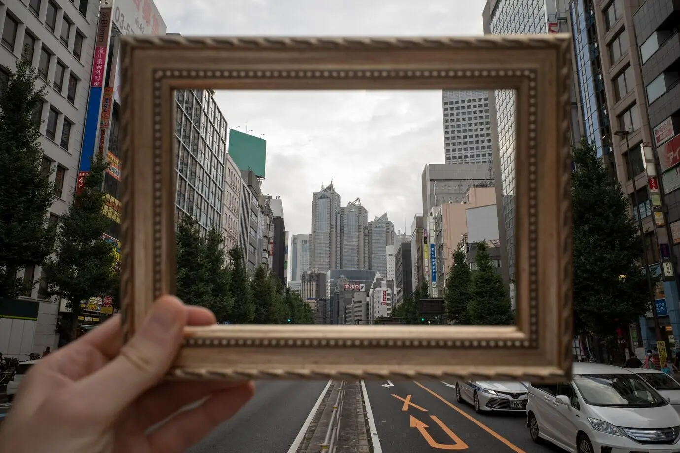 Das Einrahmen einer Landschaft beim Reisen.